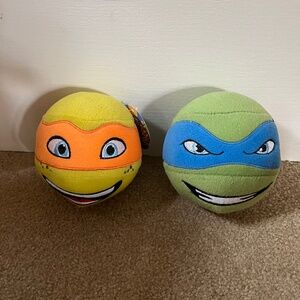 Nickelodeon Lot of 2 teenage  Mutant ninja turtles Leonardo and Michelangelo NWT